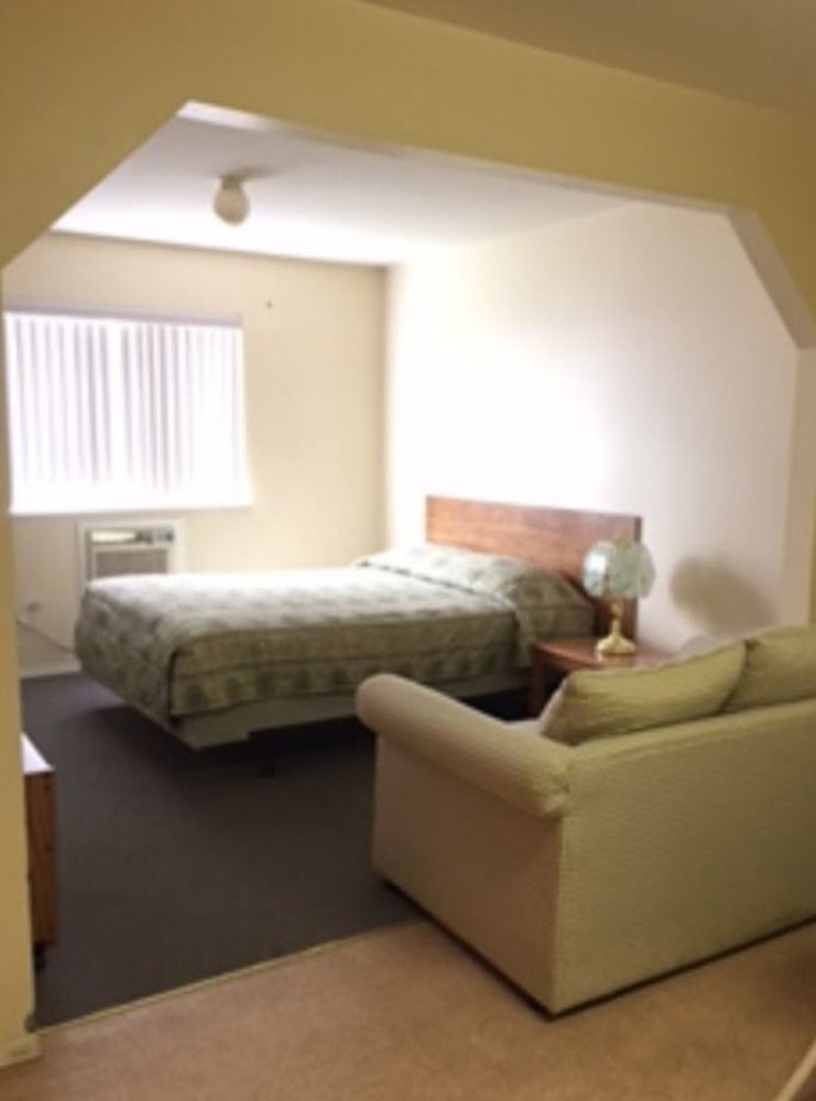 Fraser Bridge Inn And Rv Park 퀘스넬 외부 사진
