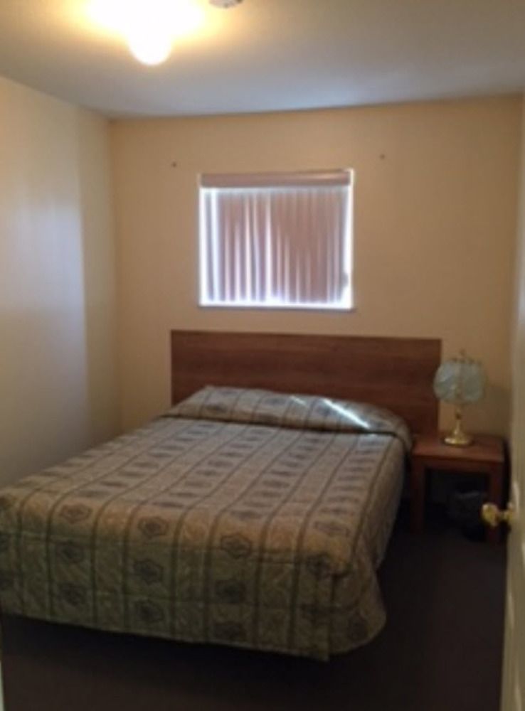 Fraser Bridge Inn And Rv Park 퀘스넬 외부 사진